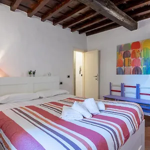 Sant'ambrogio Colorful Apartamento