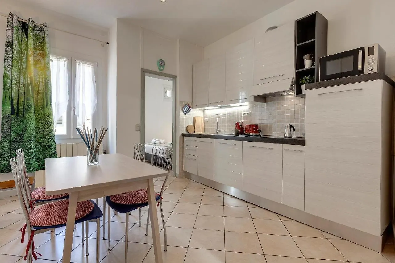 Zalinda Apartment By Mamo Firenze