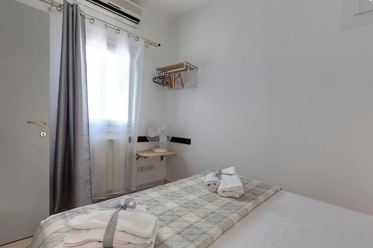Zalinda Apartment By Mamo Firenze